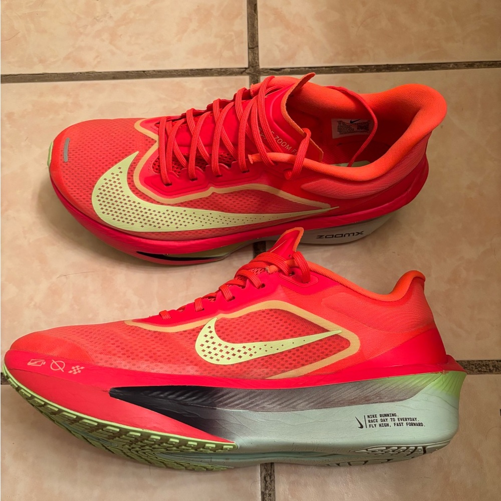 Nike Zoom Fly 6 Size 12
Men's Road Racing Shoes w/box